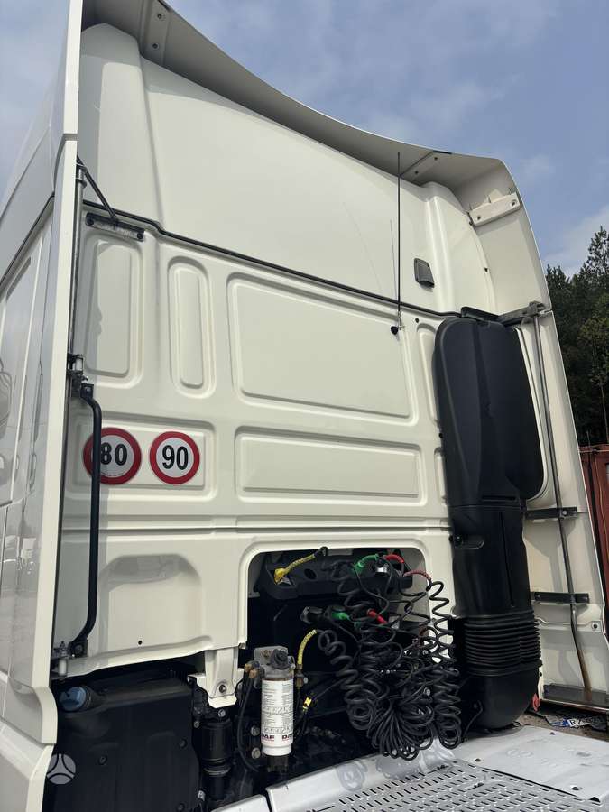 DAF 106.480 XF, double sleeper