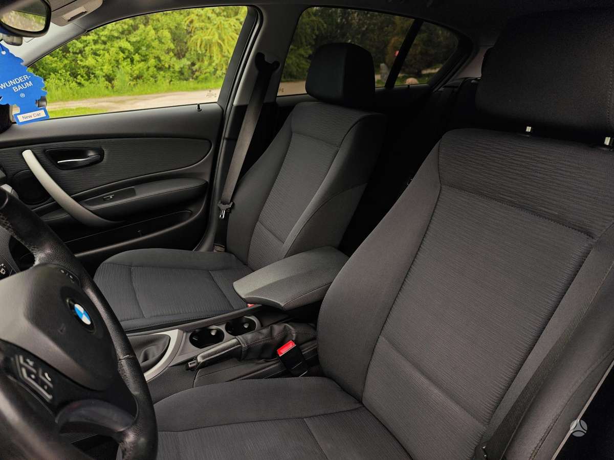BMW 116, 2.0 l., hatchback