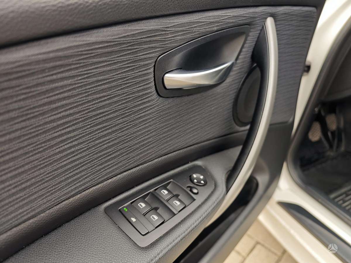 BMW 116, 2.0 l., hatchback