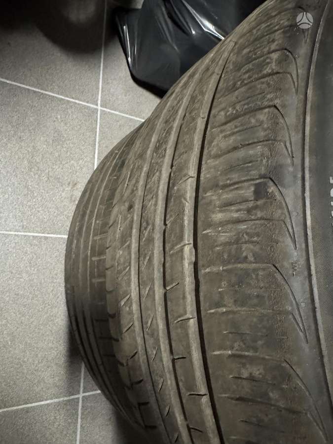 Pirelli P Zero, summer 275/40 R21