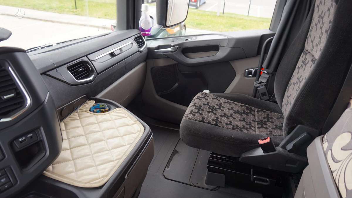 Scania S450 Retarder, dropside with curtains