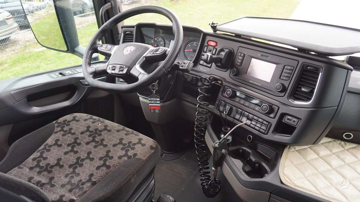 Scania S450 Retarder, dropside with curtains