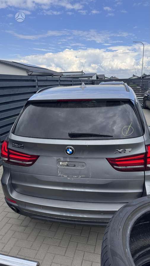 BMW X5, 3.0 l., Минивэн