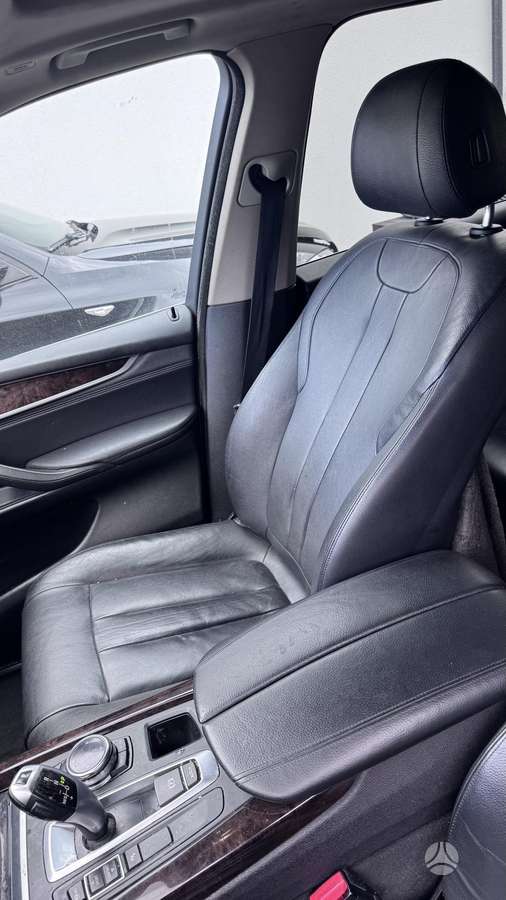 BMW X5, 3.0 l., Минивэн