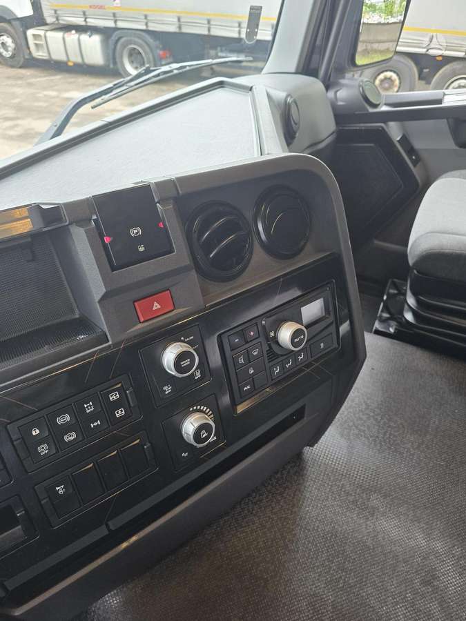 Renault T 480, double sleeper
