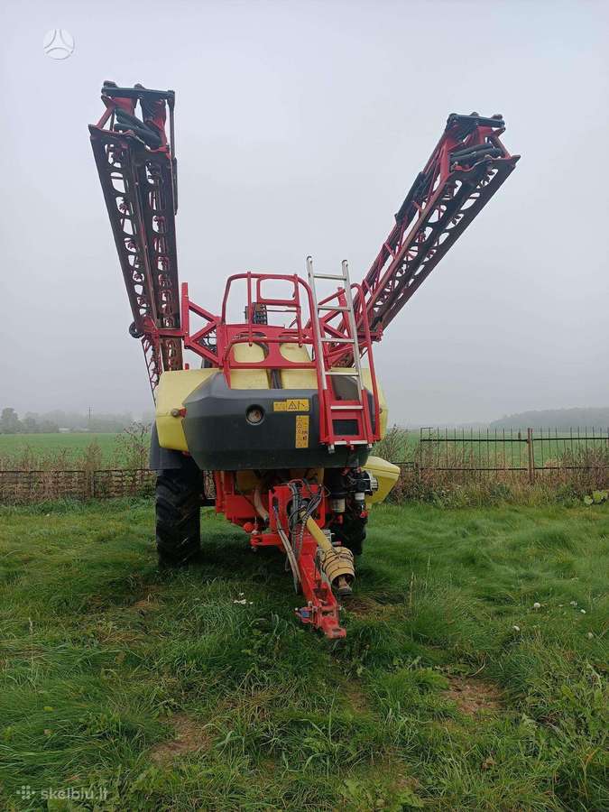 Kverneland Ikarus S38, sprayers