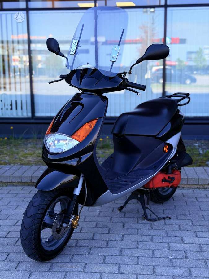 Peugeot Vivacity 49cc, scooters / mopeds