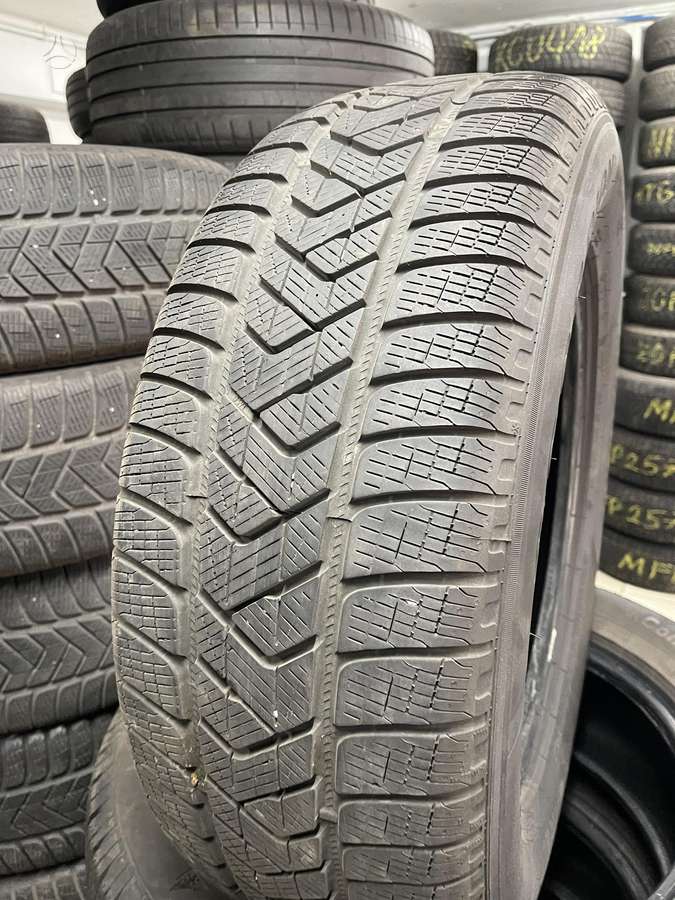 Pirelli Scorpion, winter 235/65 R17