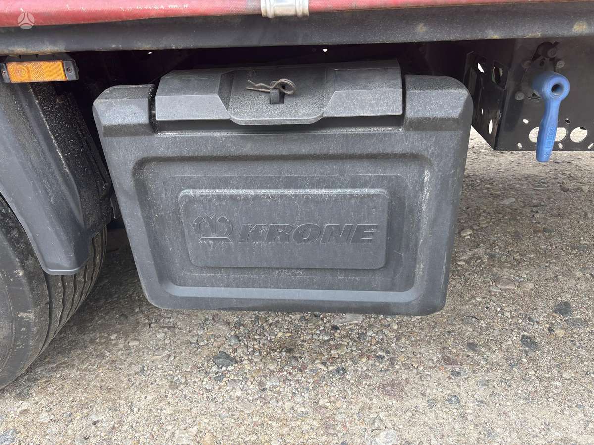 Krone MEGA, užuolaidinės / tentinės