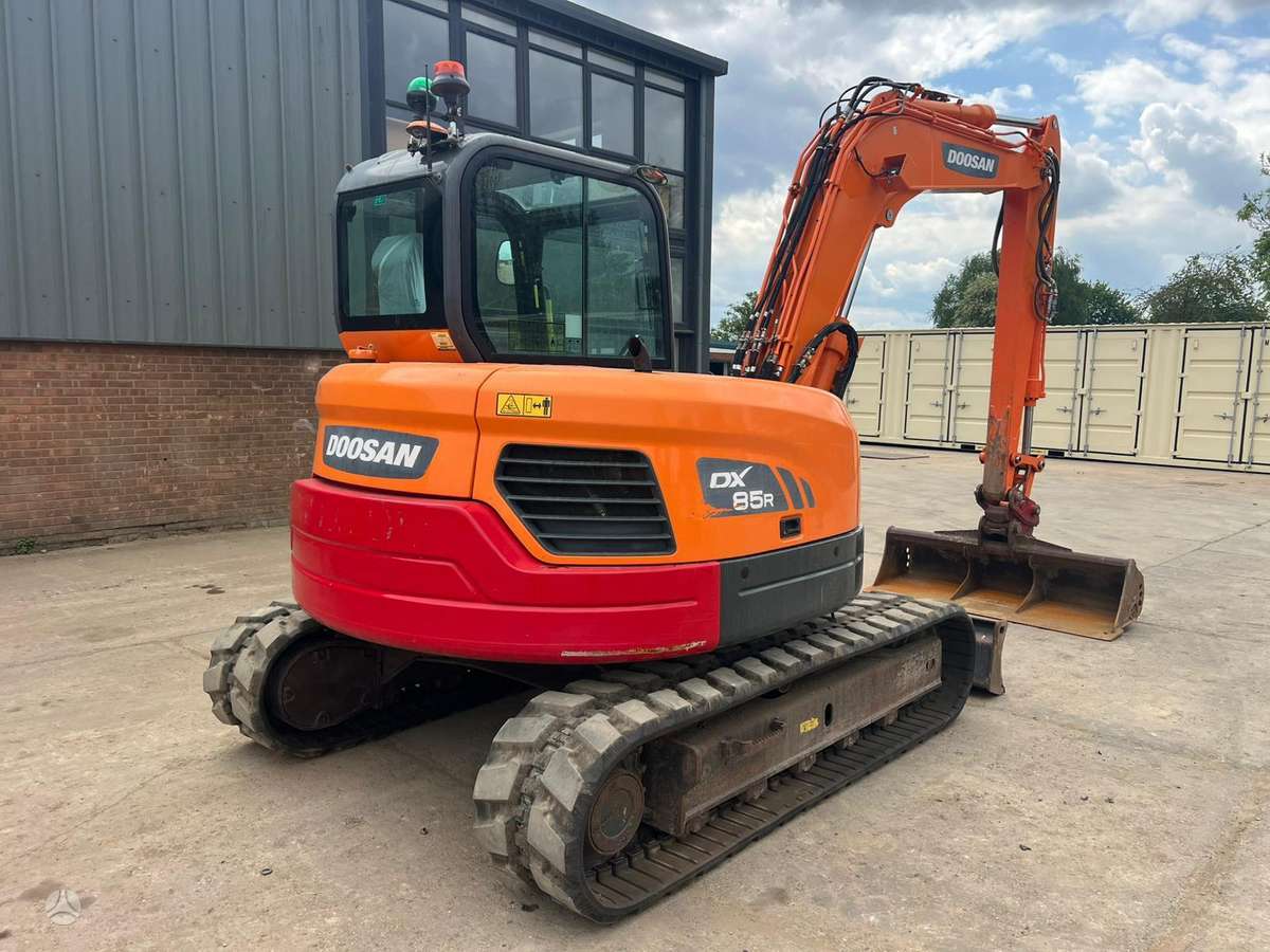Doosan DX85R, ekskavatoriai