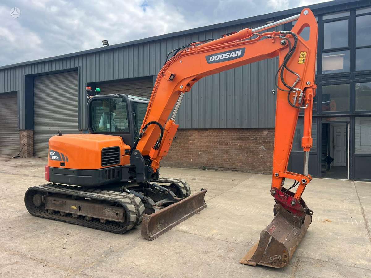 Doosan DX85R, ekskavatoriai