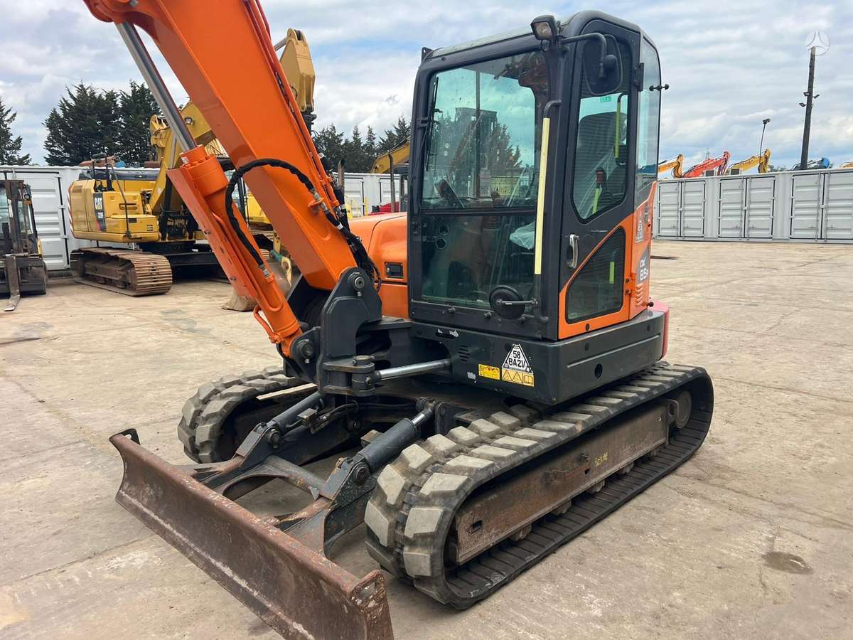 Doosan DX85R, ekskavatoriai