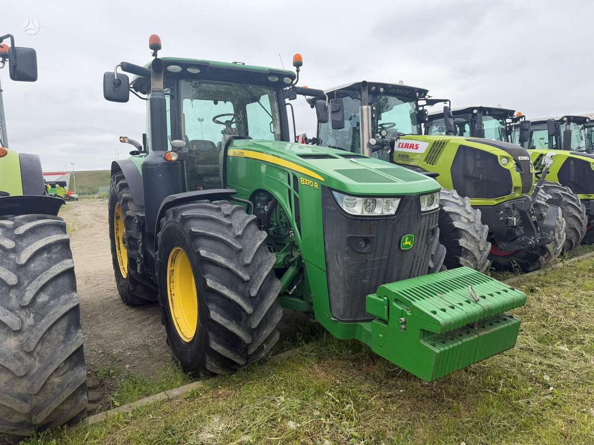 John Deere 8370R, тракторы