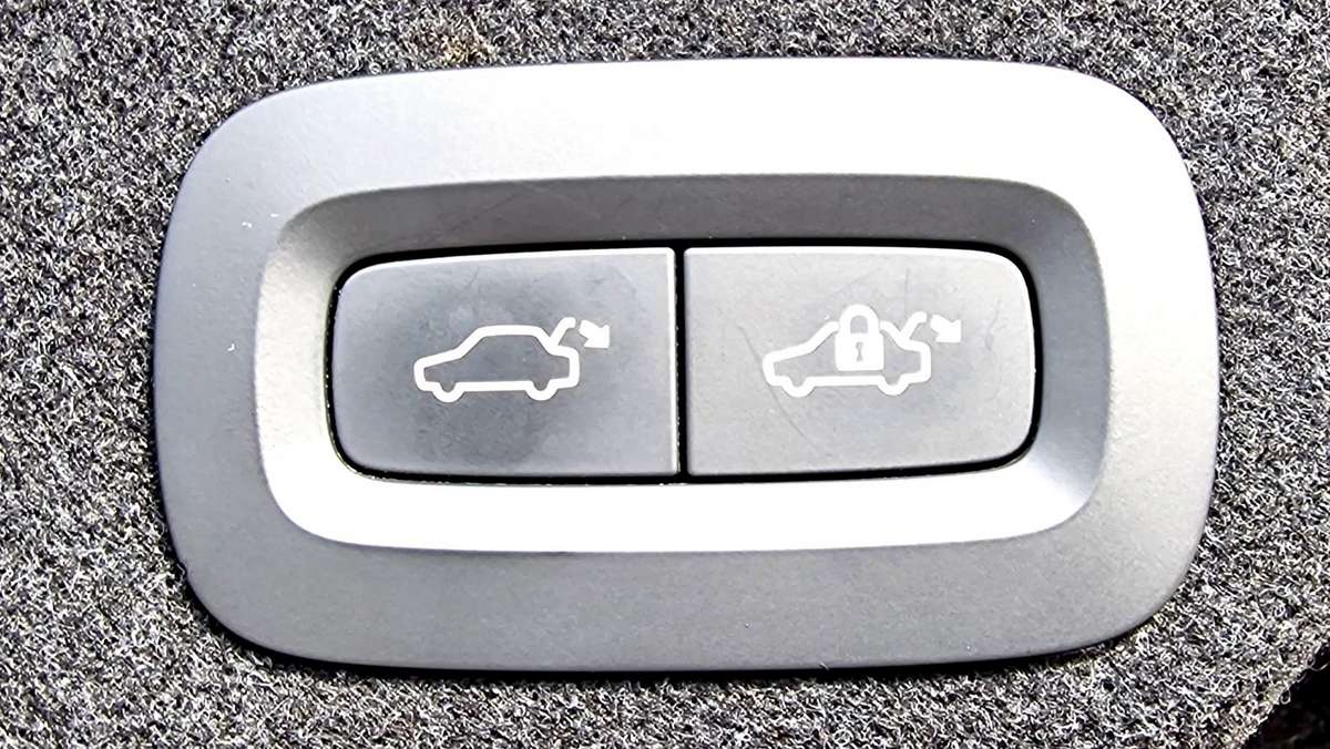 Volvo S90, 2.0 l., Седан