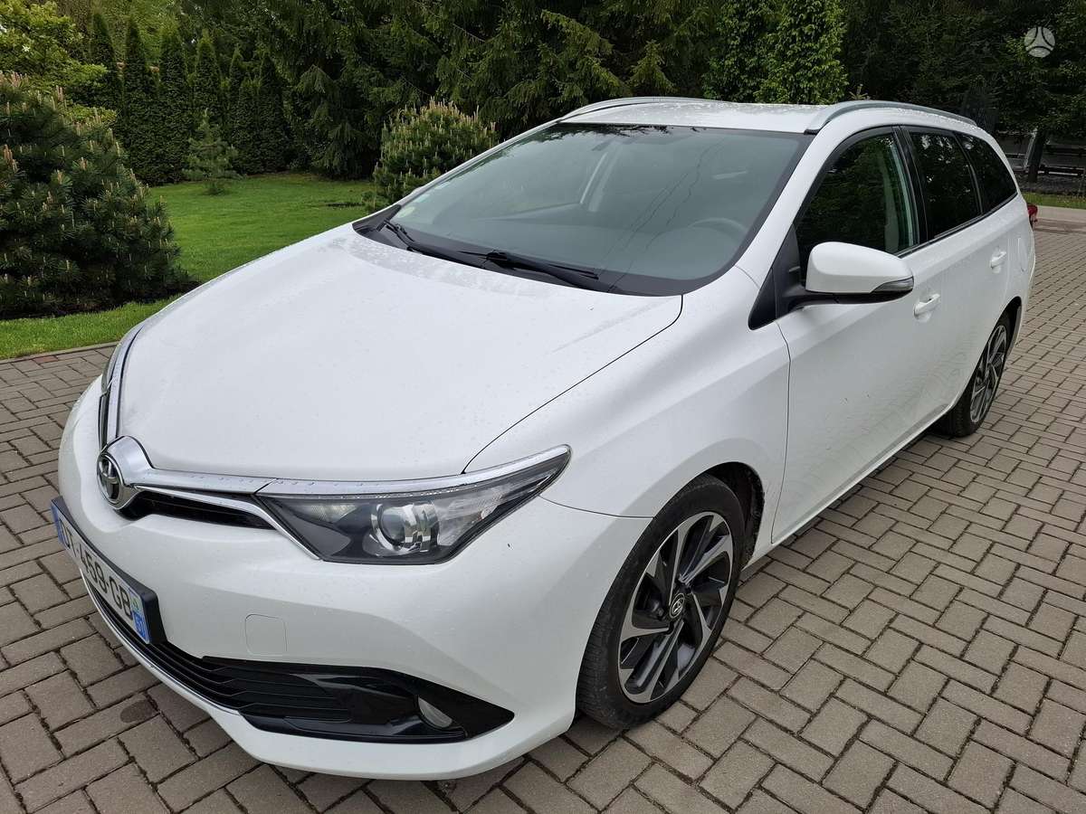 Toyota Auris, 1.6 l., Универсал
