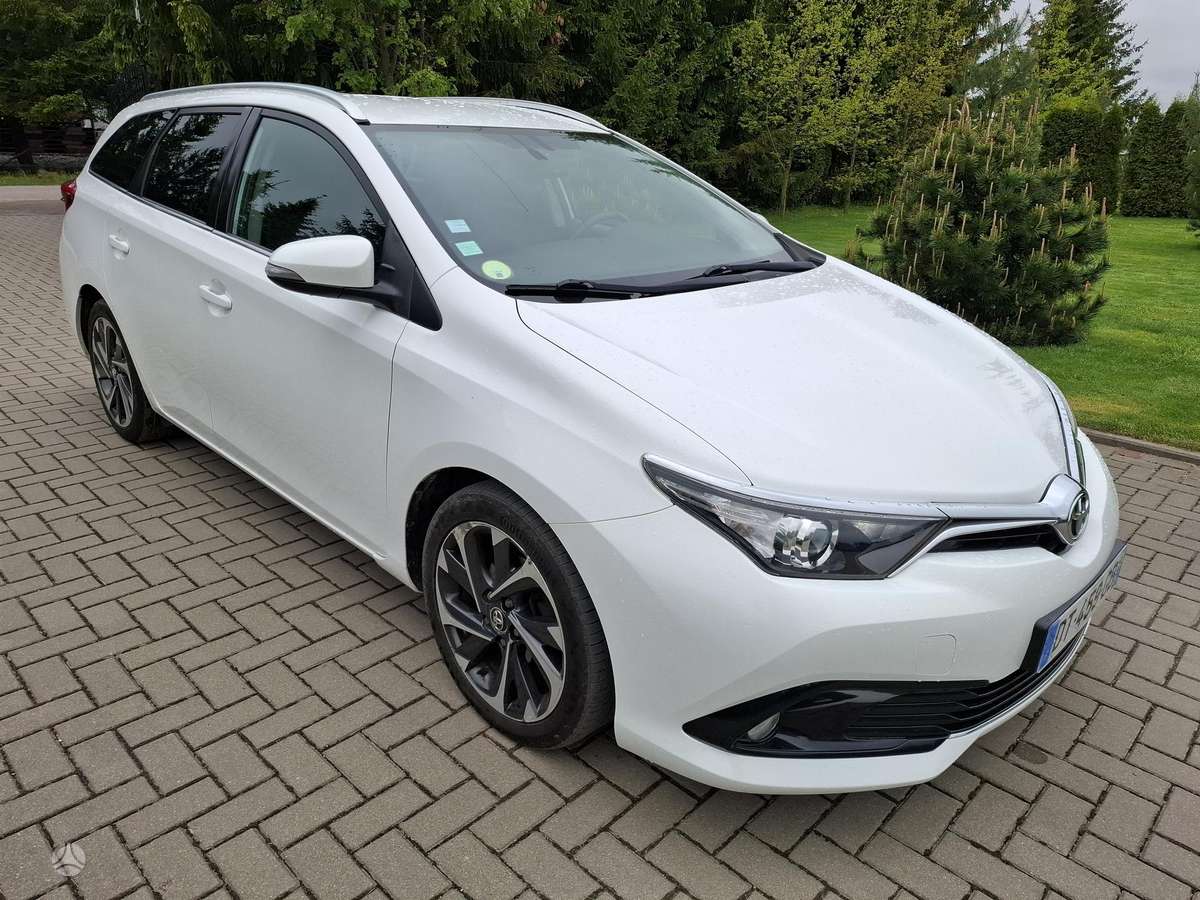 Toyota Auris, 1.6 l., Универсал