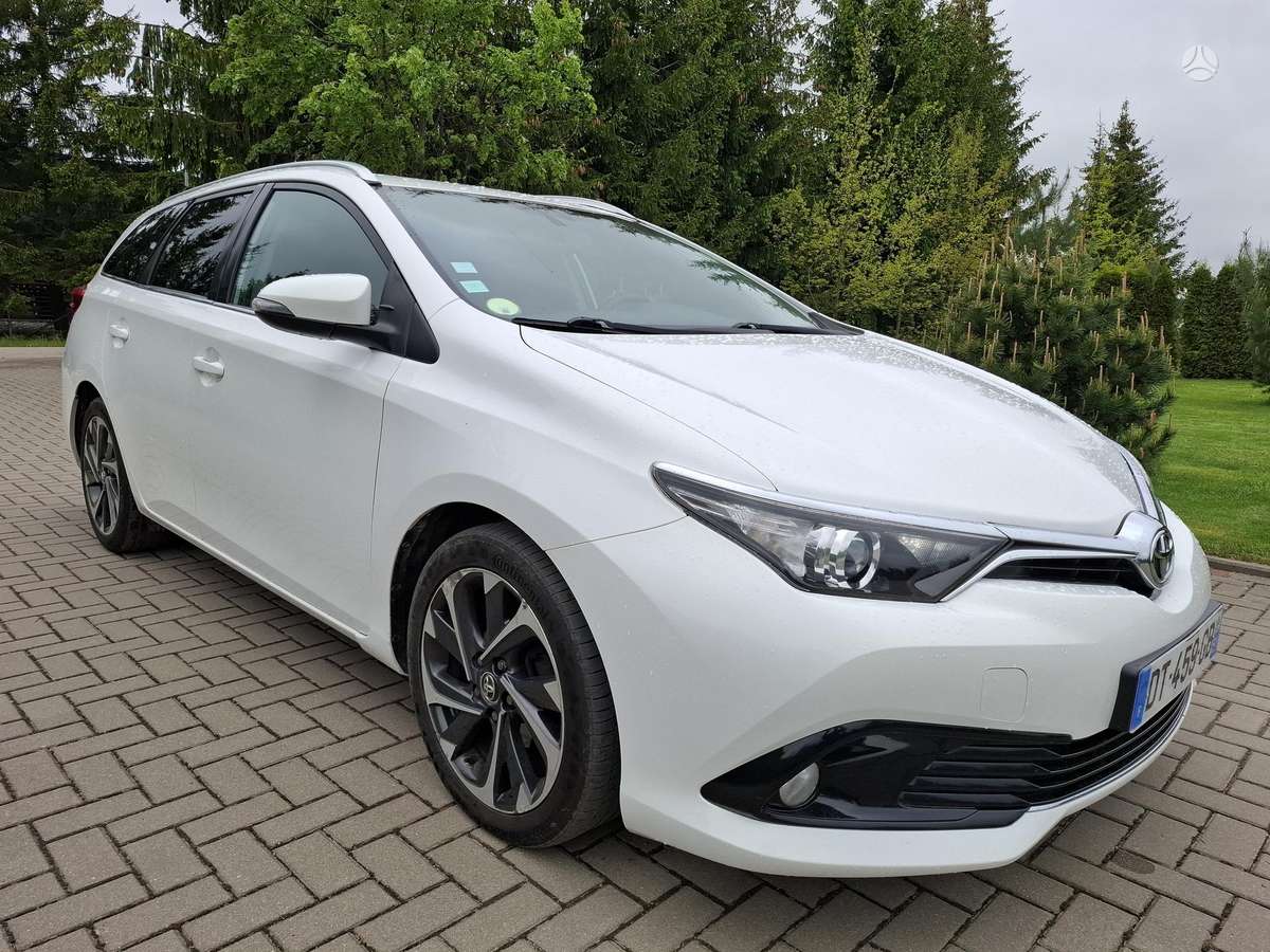 Toyota Auris, 1.6 l., Универсал