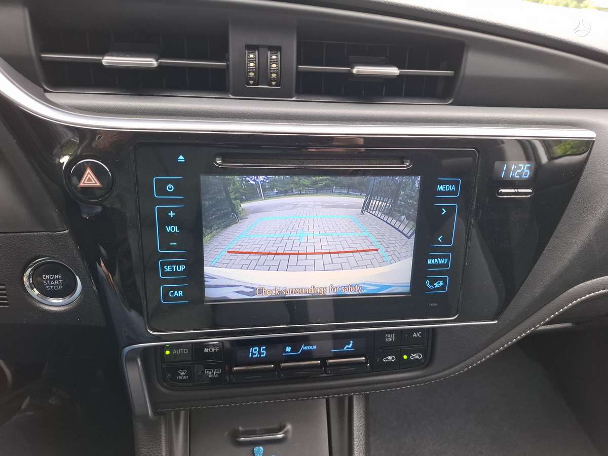 Toyota Auris, 1.6 l., Универсал
