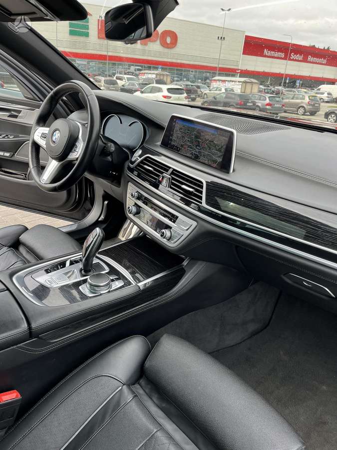 BMW 740, 3.0 l., Седан