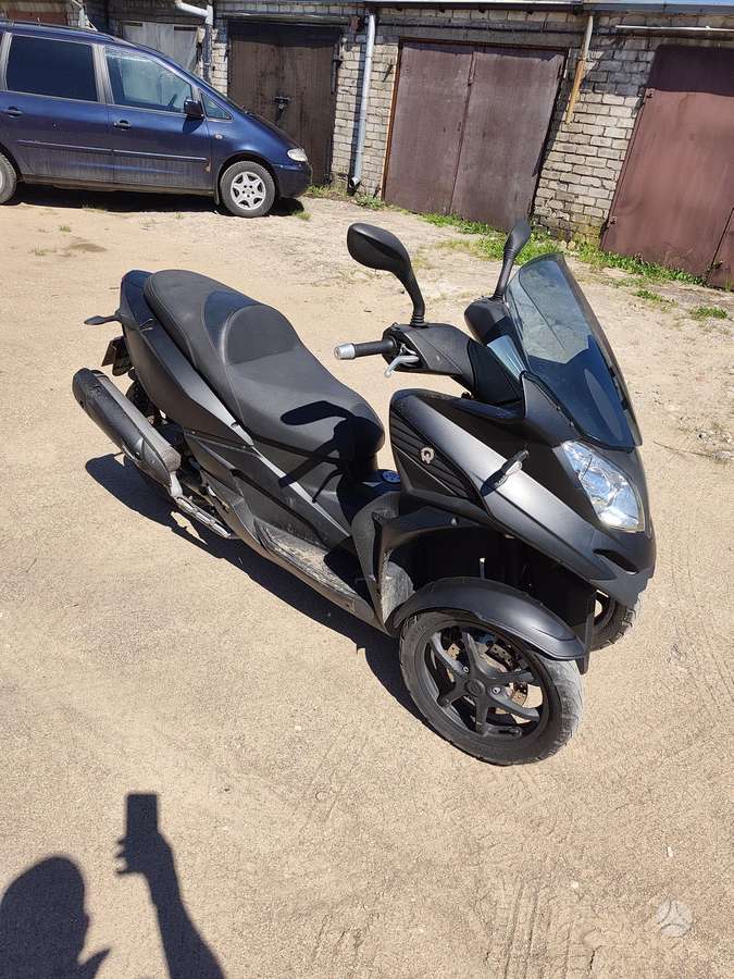 Quadro 350D 320cc, trikes
