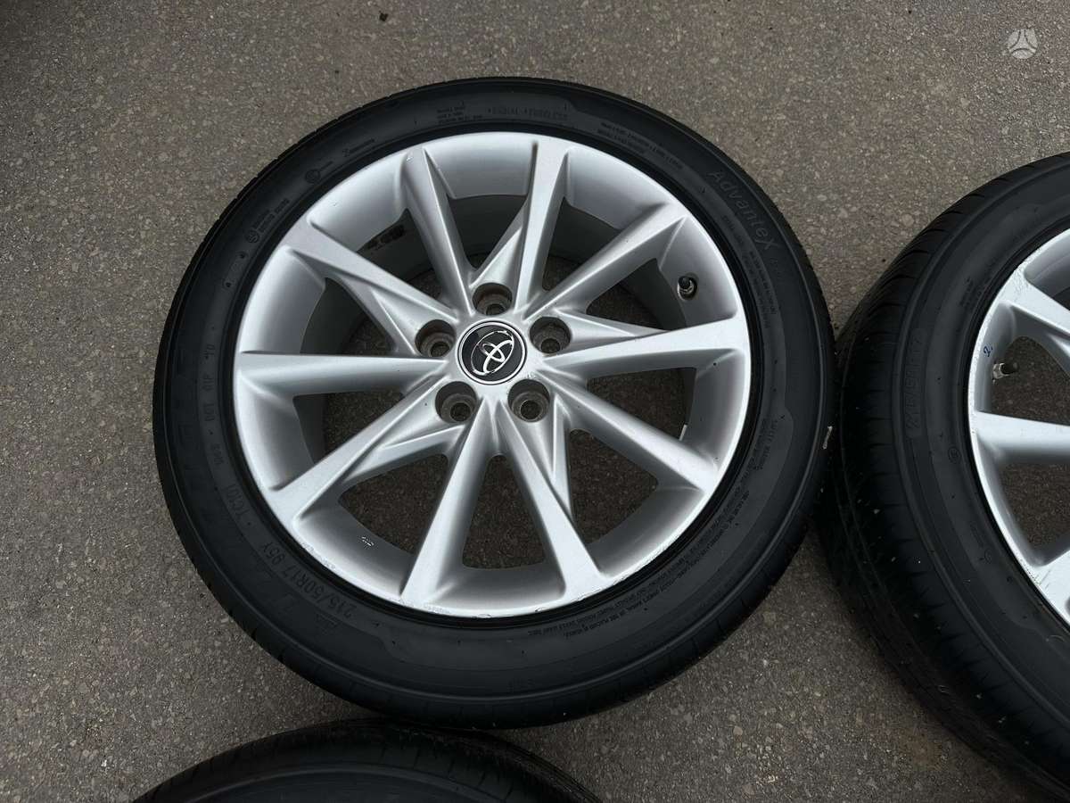 Toyota Prius +, легкосплавные , R17