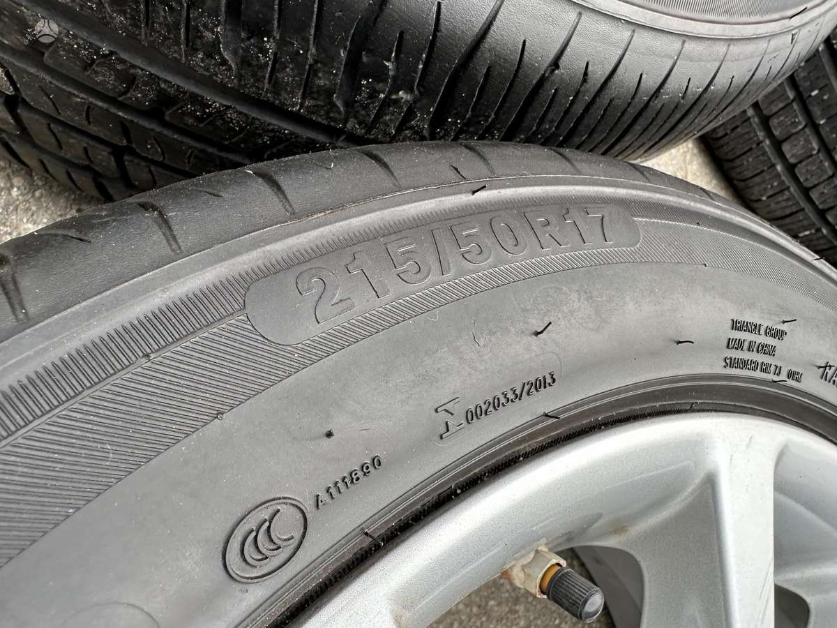 Toyota Prius +, легкосплавные , R17