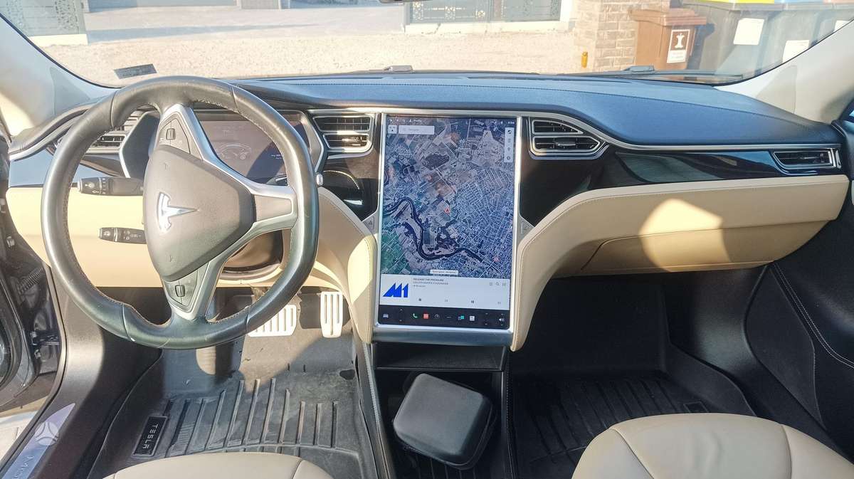 Tesla Model S, 70 кВт·ч, Седан