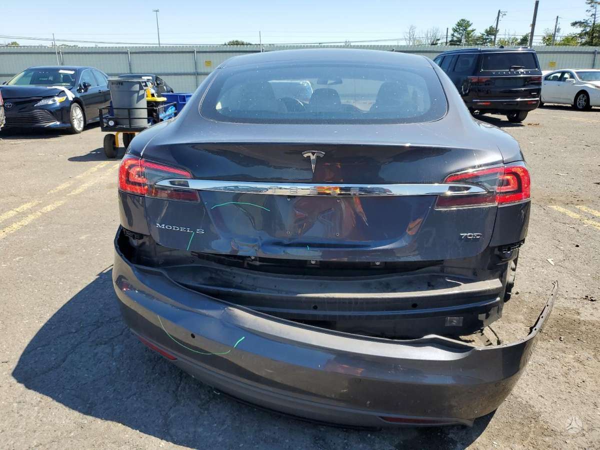 Tesla Model S, 70 кВт·ч, Седан