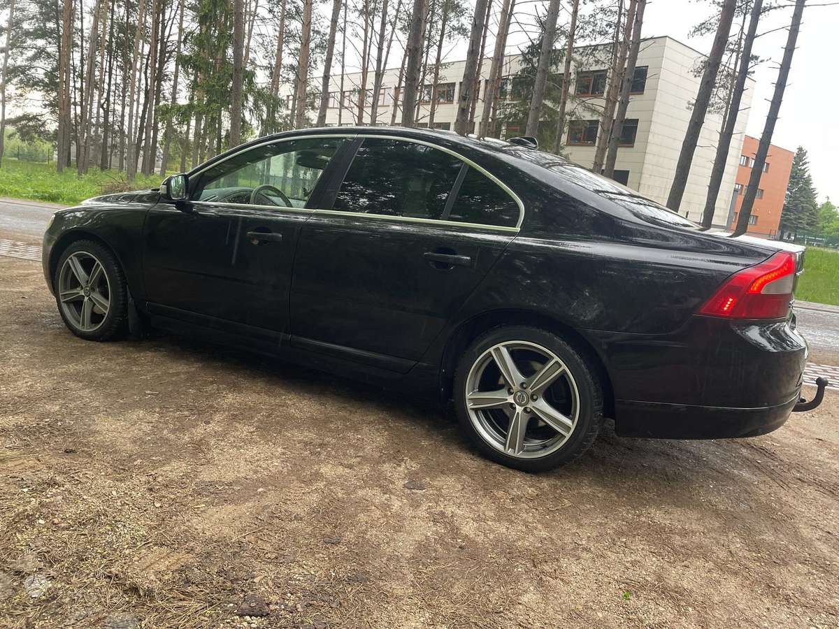 Volvo S80, 2.4 l., Седан