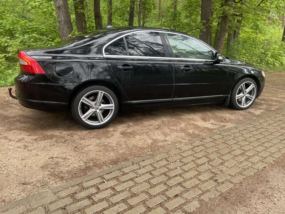 Volvo S80, 2.4 l., Седан