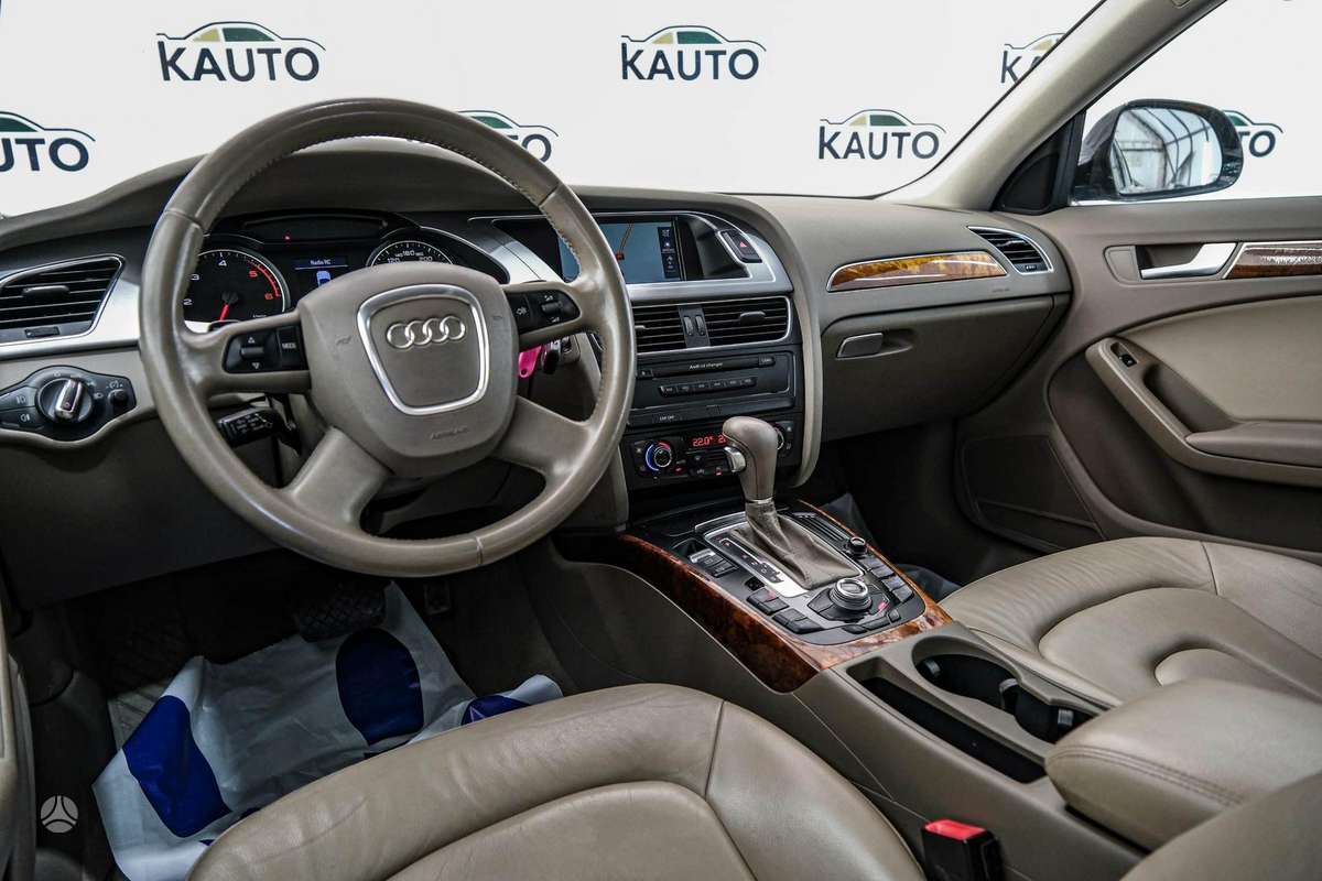 Audi A4, 2.7 l., Седан