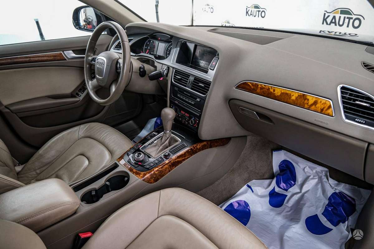 Audi A4, 2.7 l., Седан