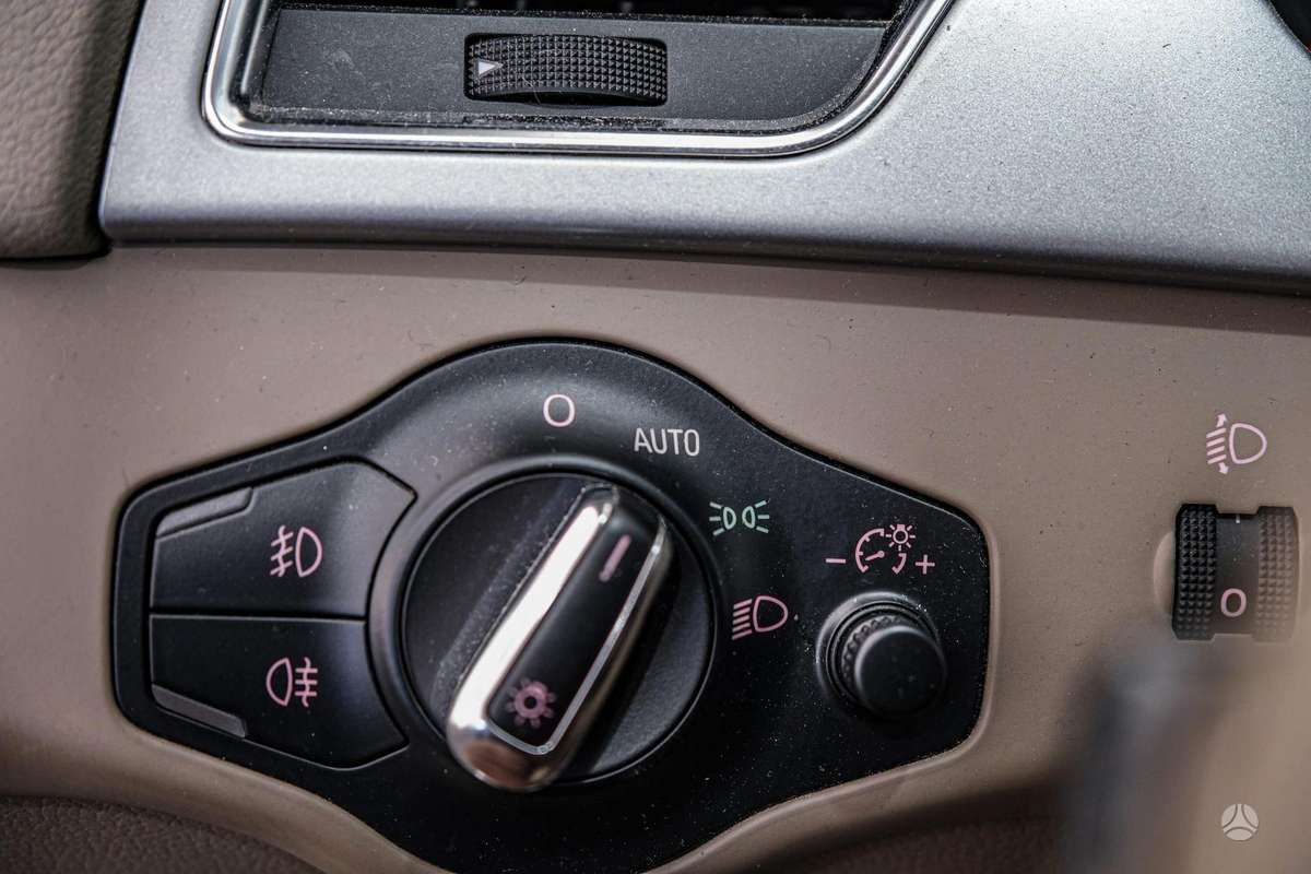 Audi A4, 2.7 l., Седан