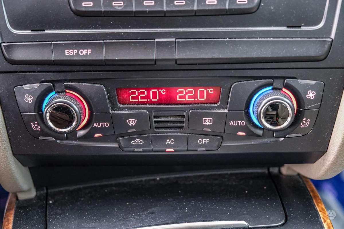Audi A4, 2.7 l., Седан