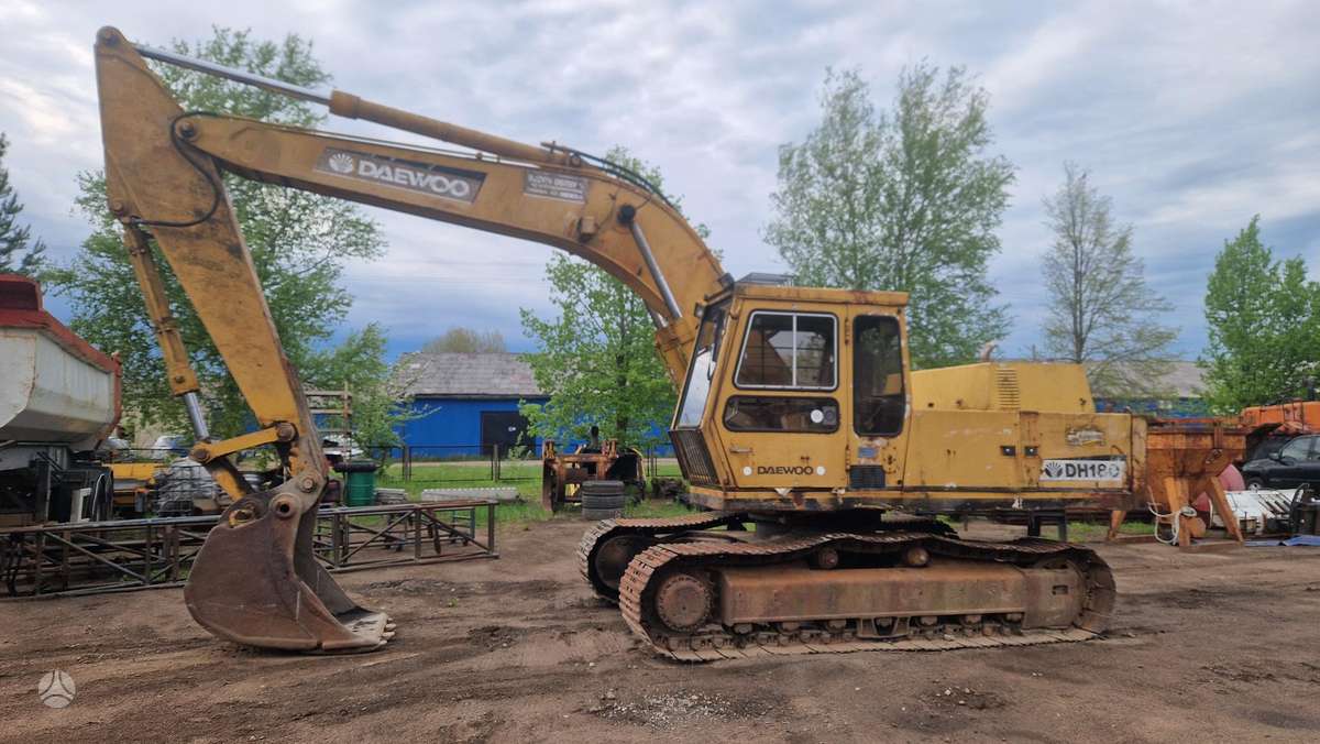 Daewoo DH 180LC, excavator