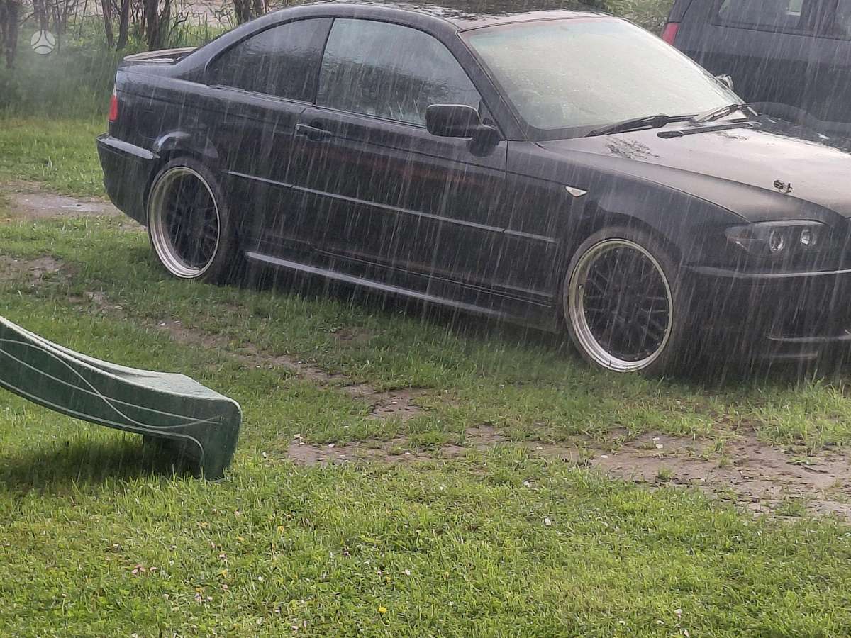 BMW 320, Uuu, Vaziuoja