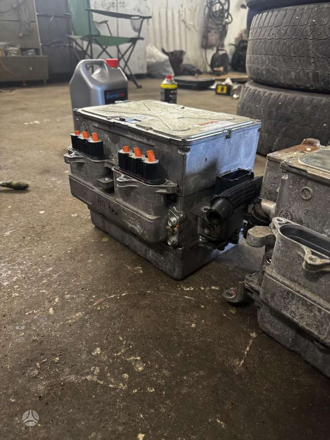 Lexus GS 450h ģenerators