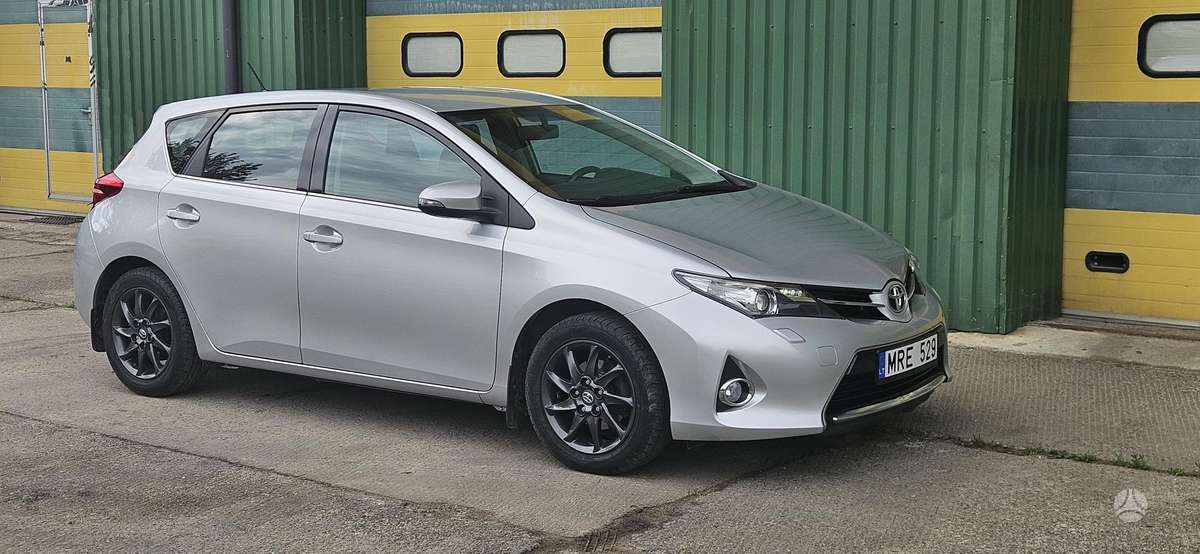 Toyota Auris - 10