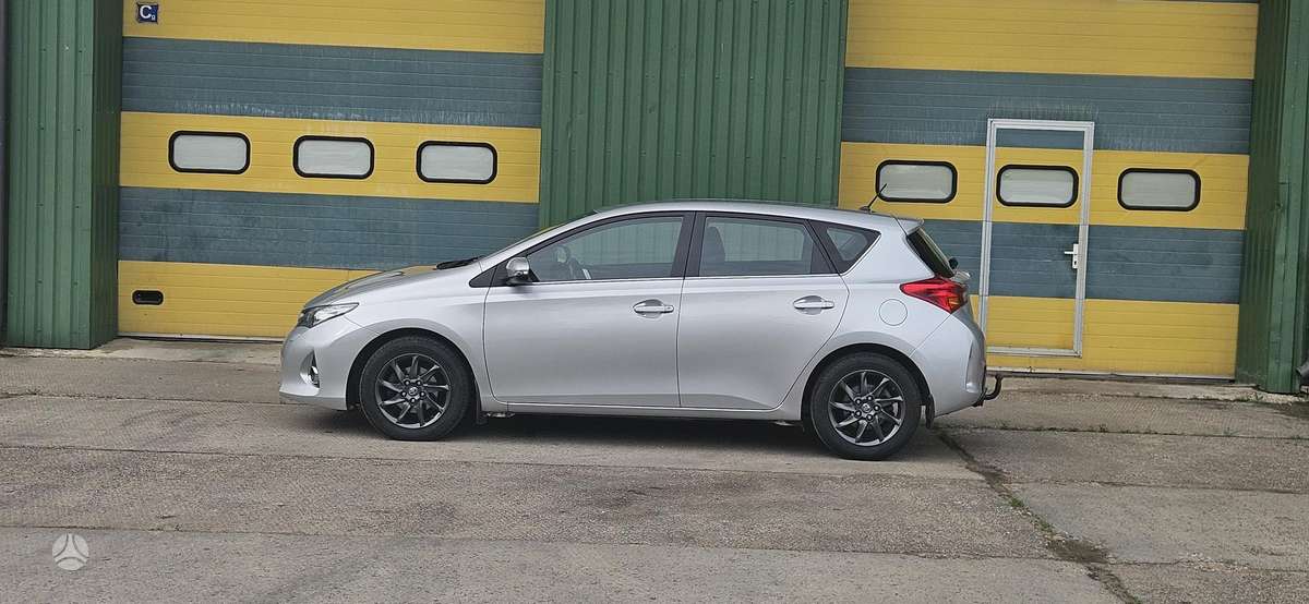 Toyota Auris - 12