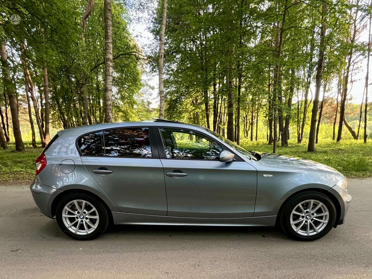 BMW 120, 2.0 l., hatchback
