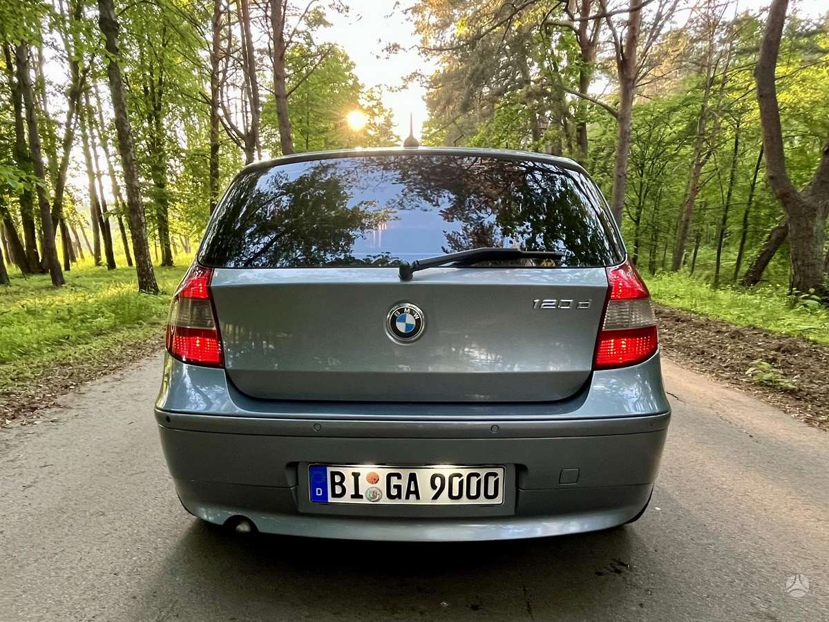 BMW 120, 2.0 l., hatchback
