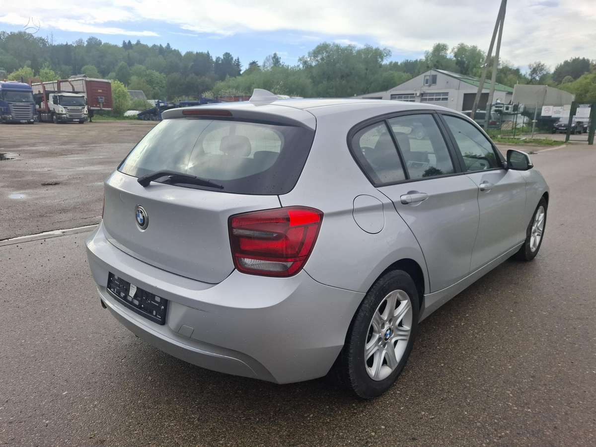 BMW 120, 2.0 l., hatchback