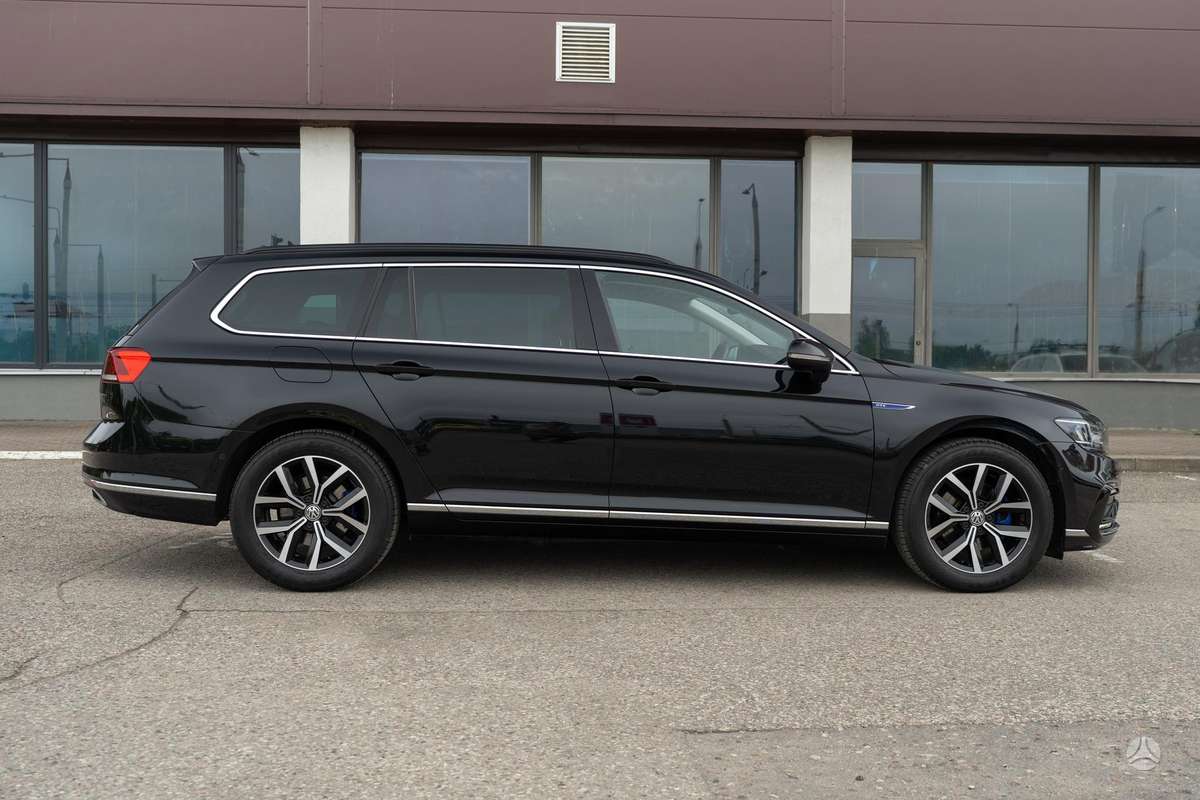 Volkswagen Passat - 5