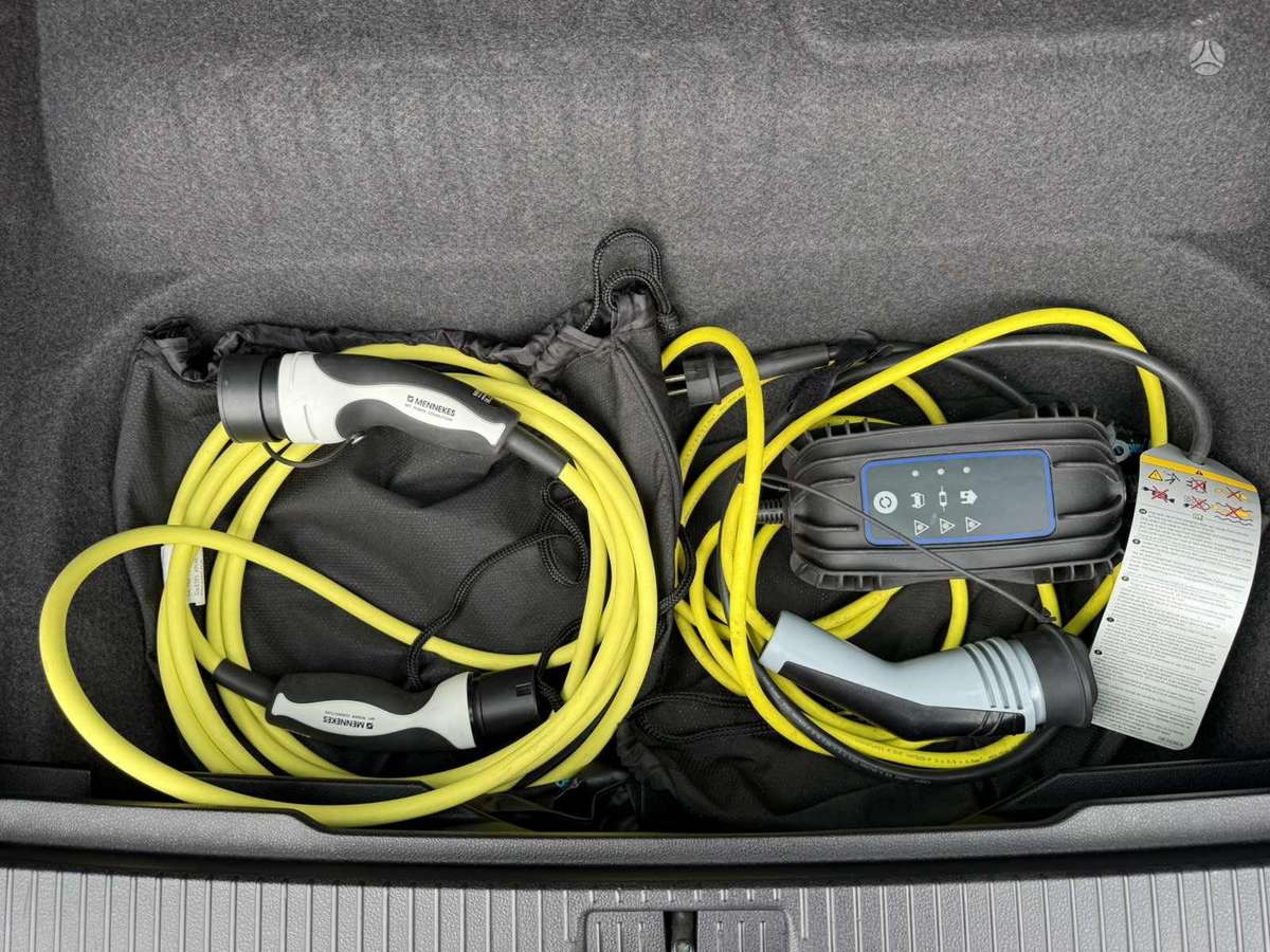 Volkswagen Passat - 12