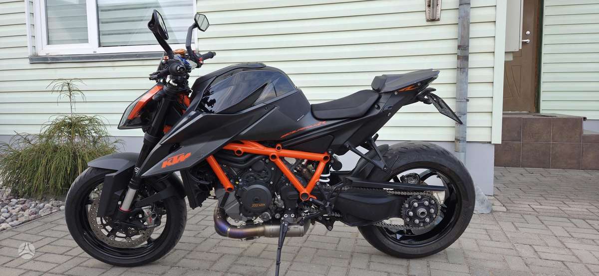 KTM Super Duke 1301cc, street / classic