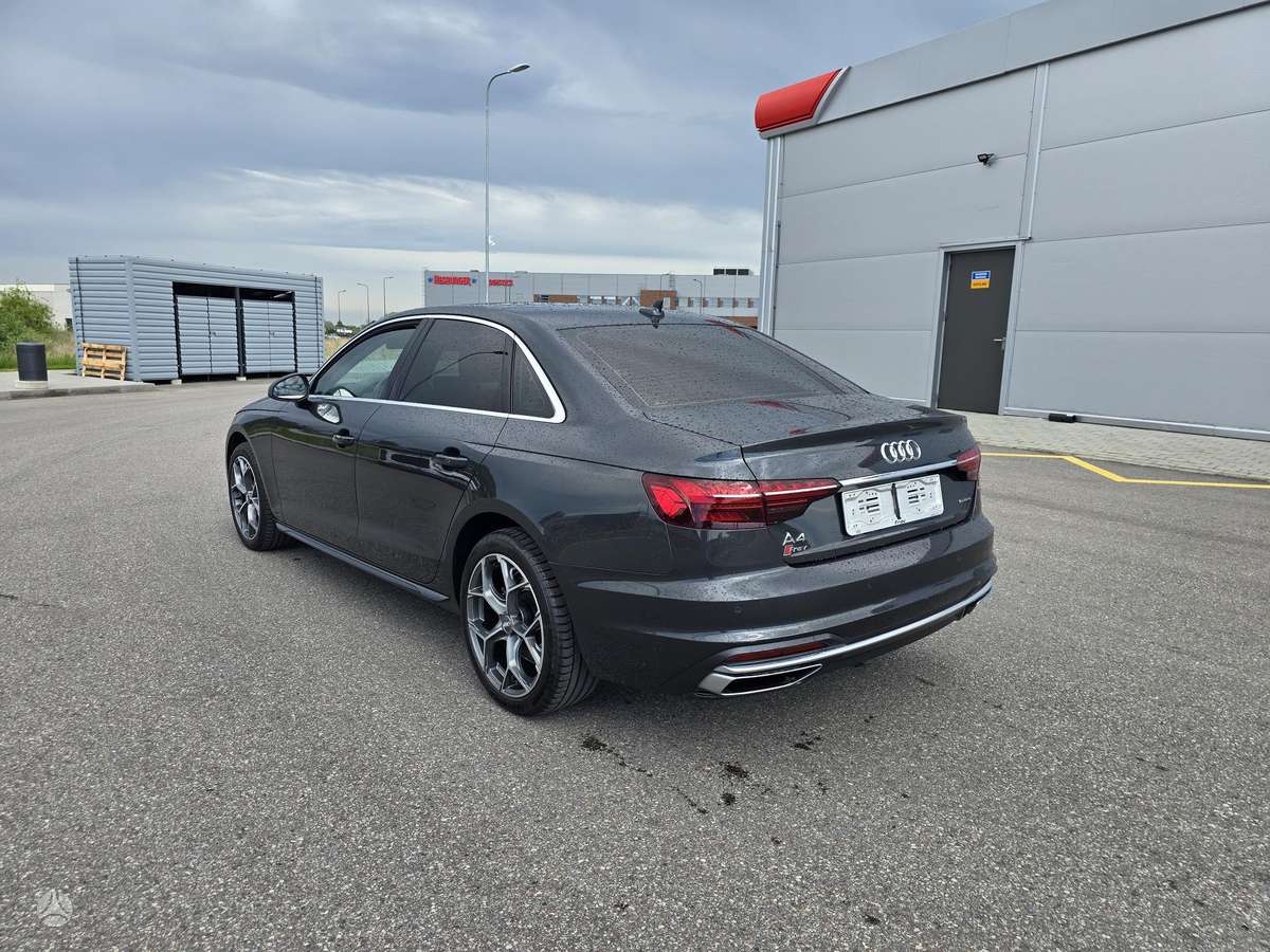 Audi A4, 2.0 l., Седан