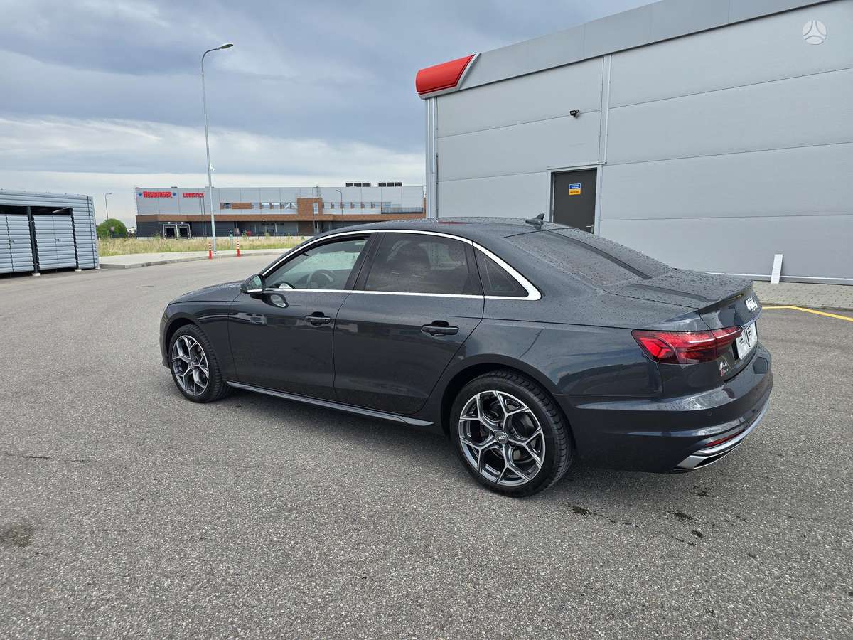 Audi A4, 2.0 l., Седан