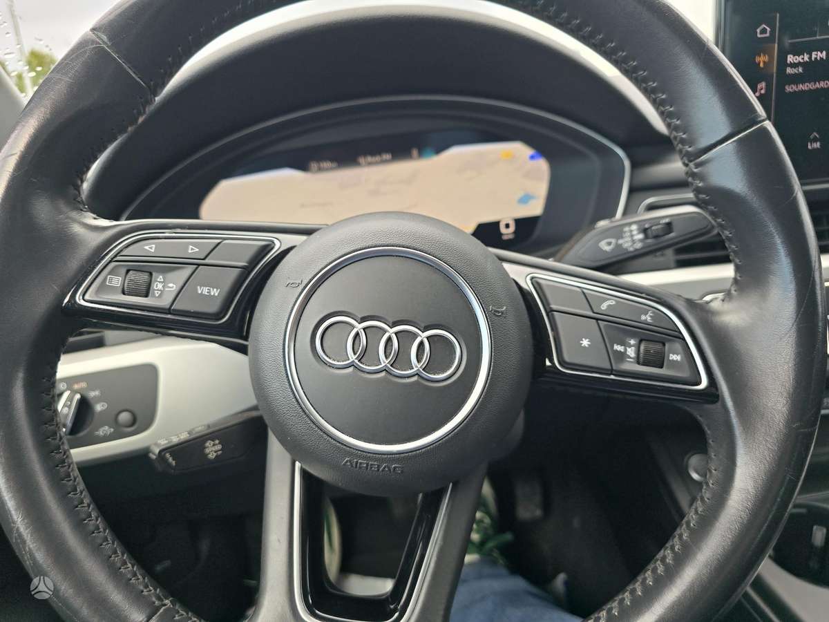 Audi A4, 2.0 l., Седан