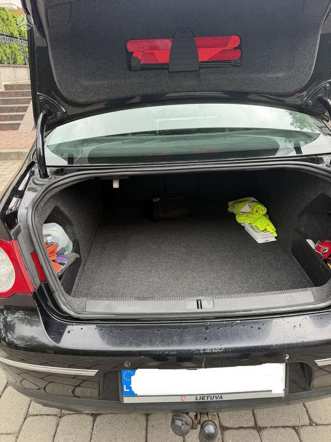 Volkswagen Passat - 9