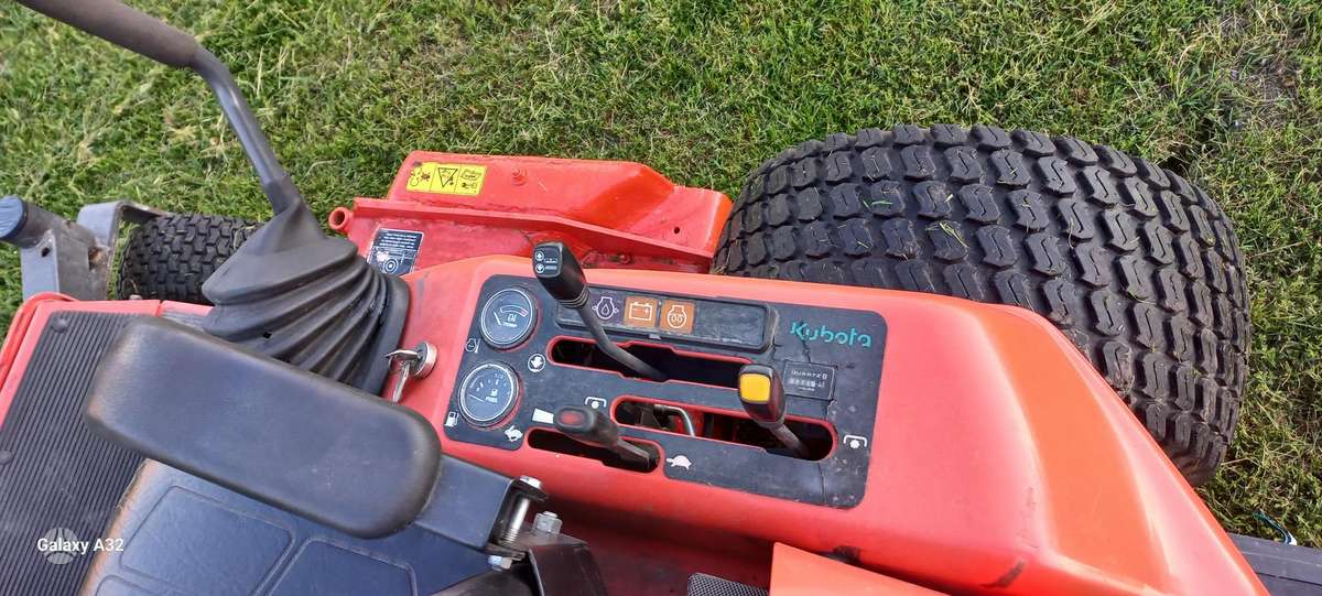 Kubota Zd21, садовые тракторы